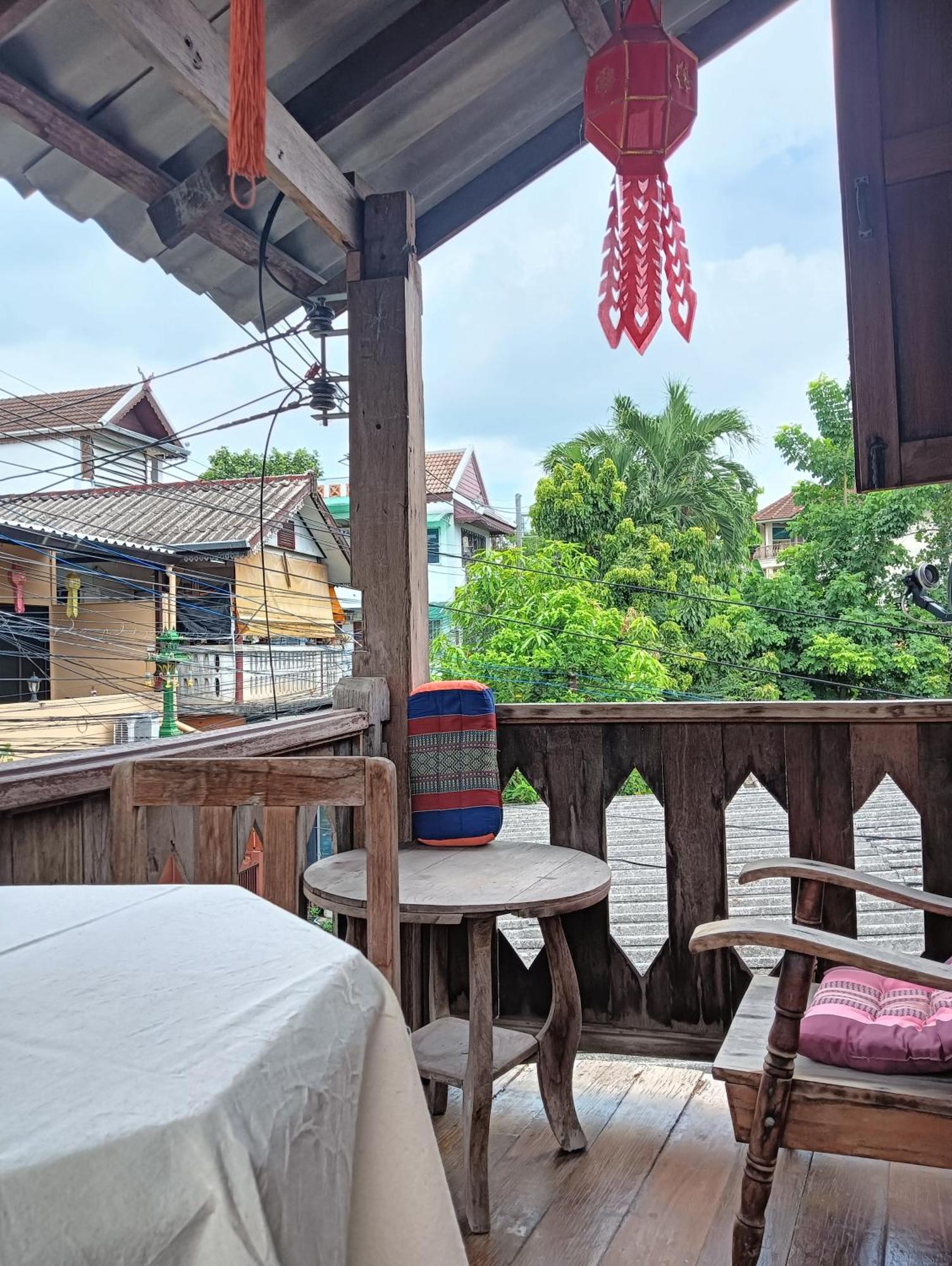 Huen Chiang Man Hostel (Adults Only) เชียงใหม่ ภายนอก รูปภาพ