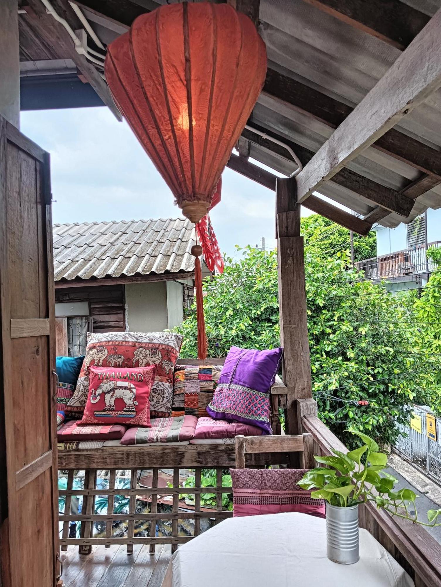 Huen Chiang Man Hostel (Adults Only) เชียงใหม่ ภายนอก รูปภาพ