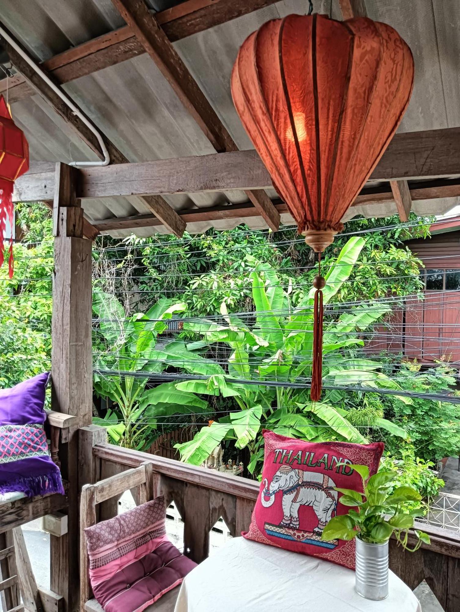 Huen Chiang Man Hostel (Adults Only) เชียงใหม่ ภายนอก รูปภาพ