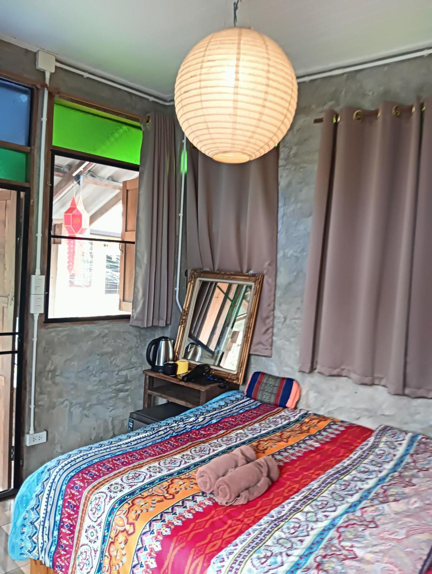 Huen Chiang Man Hostel (Adults Only) เชียงใหม่ ภายนอก รูปภาพ