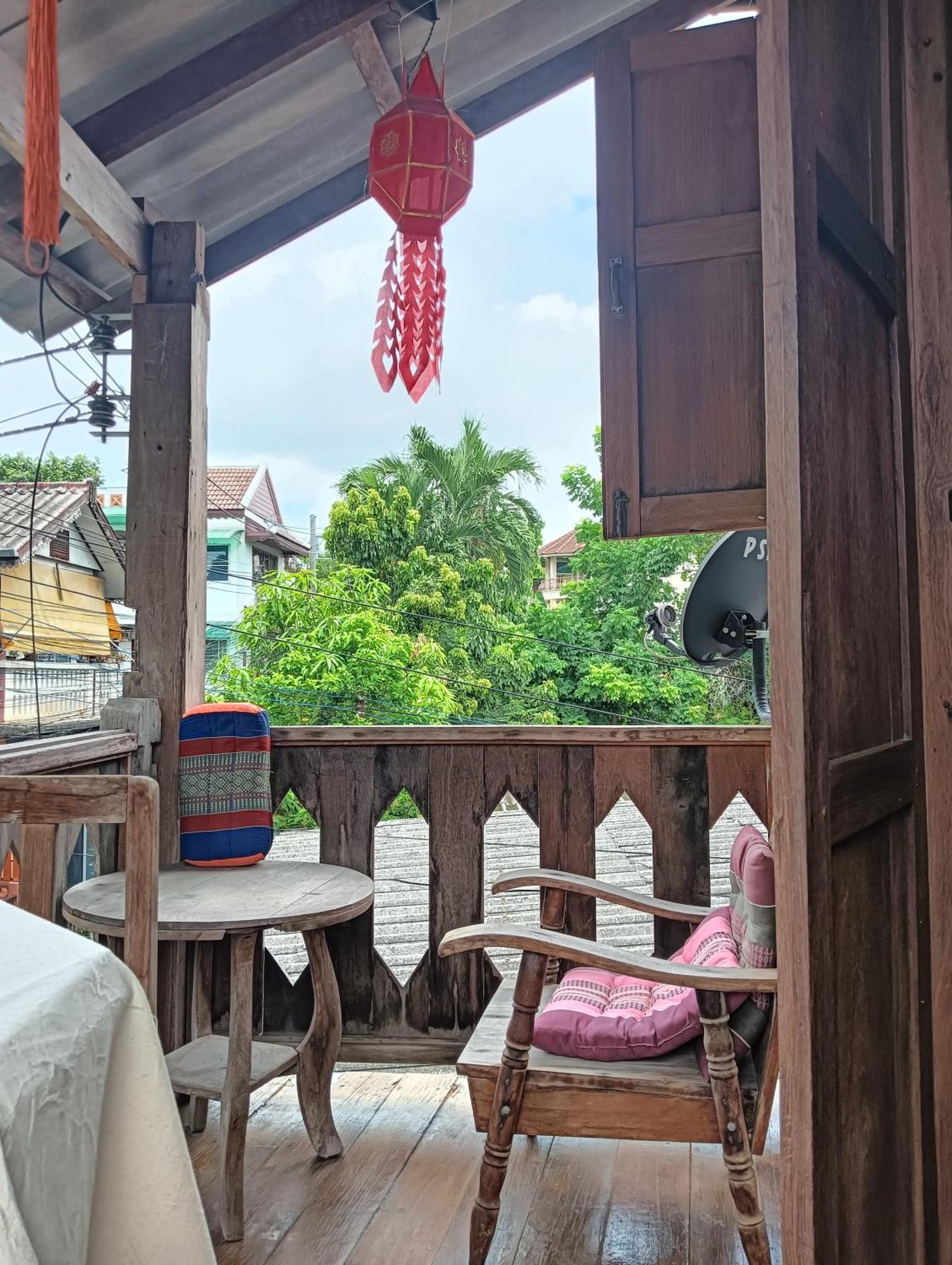 Huen Chiang Man Hostel (Adults Only) เชียงใหม่ ภายนอก รูปภาพ
